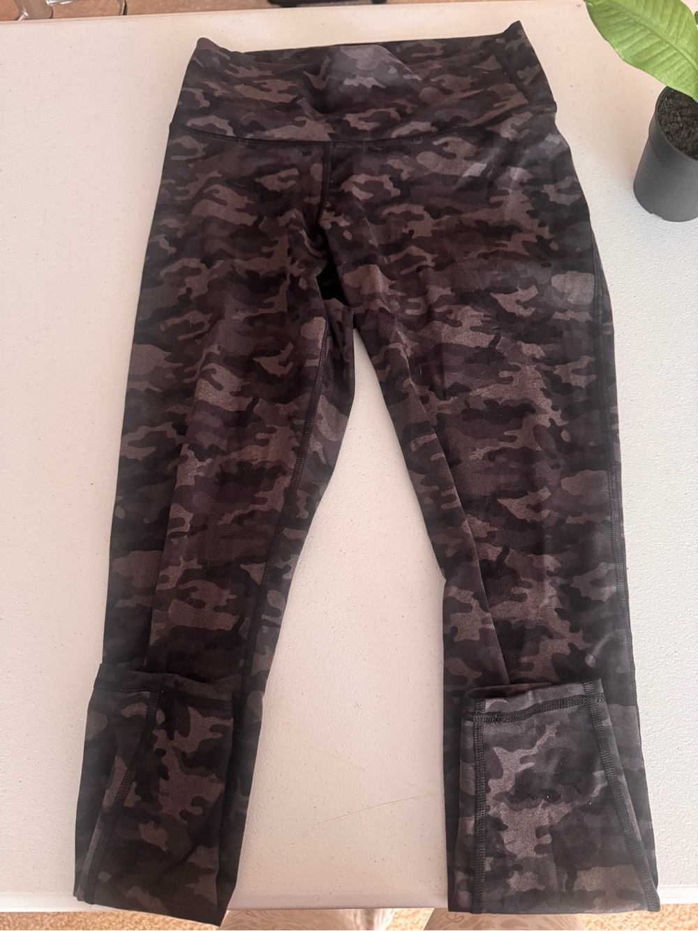 Fabletics Women's Black & Gray Camo High-Waist Leggings